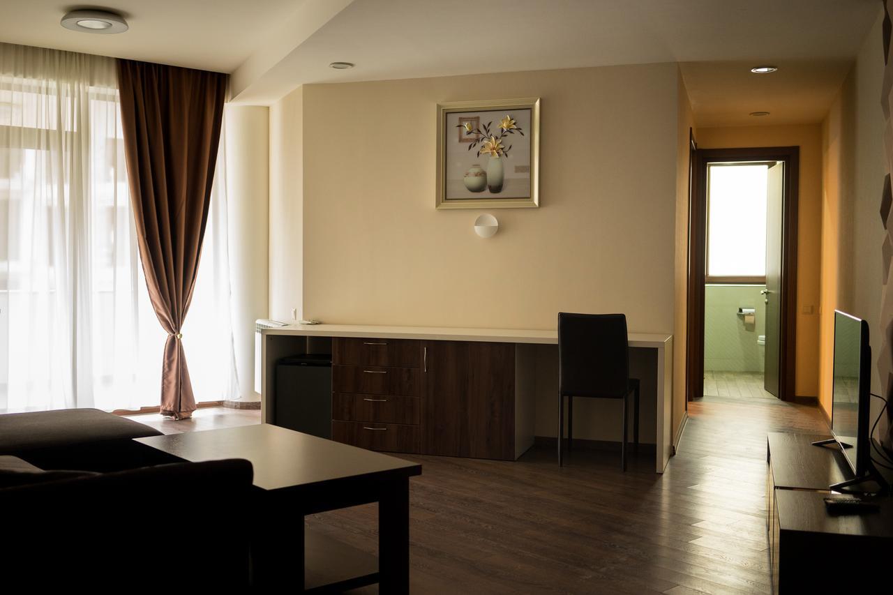 All Seasons Hotel On Freedom Square Tiflis Dış mekan fotoğraf